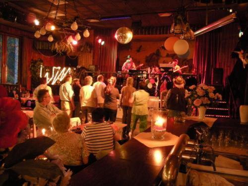 Hotel 4 Hufen Grossziethen Ngoại thất bức ảnh